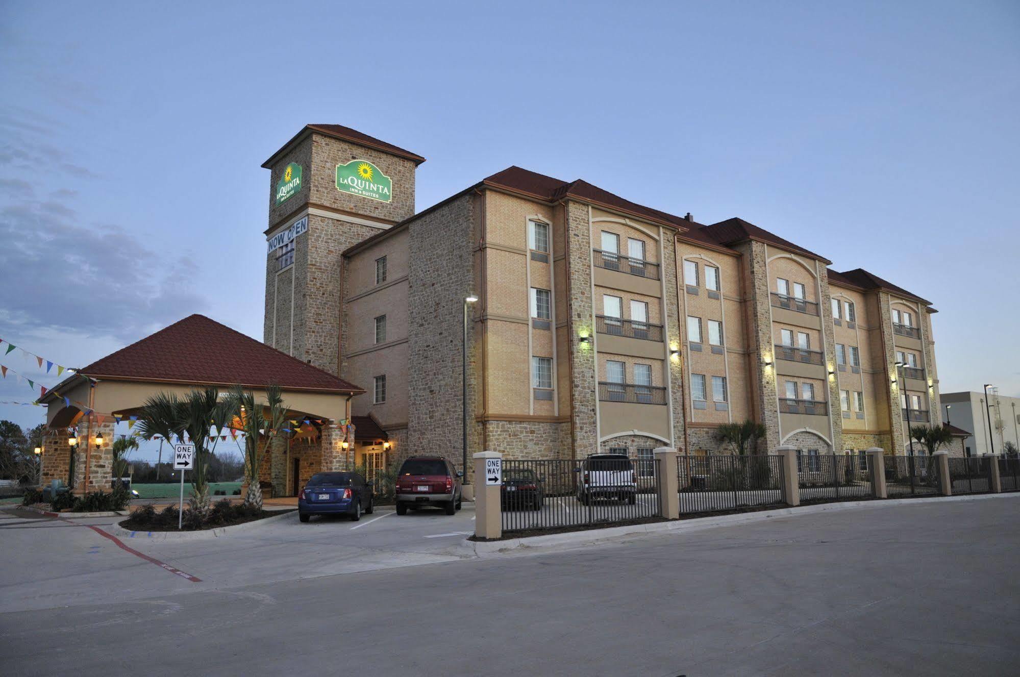 Hotel La Quinta By Wyndham Dallas Grand Prairie South Extérieur photo